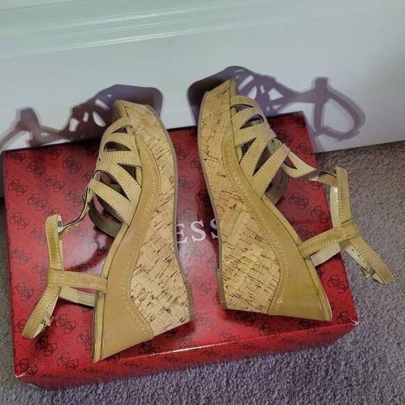 Guess Wedge Platform Sandals - Size 6 - Neutral Tan - Picture 3 of 9